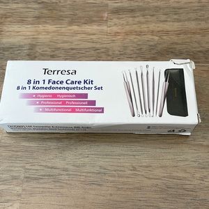 Terresa black 8-1 face care kit